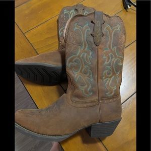 Justin’s women’s cowgirl boots